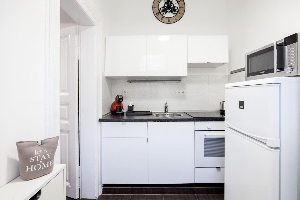 Charming Downtown Hideaway Steps From New York Cafe! Апартаменти